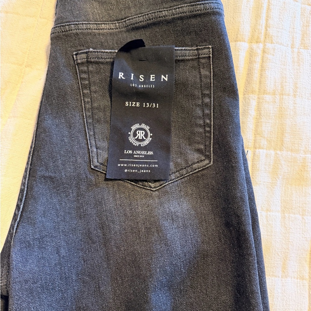 Risen Women's Gray Ankle Jeans
